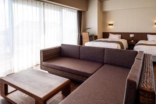 Deluxe Family Room