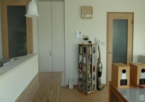 Twin Room B with Shared Bathroom and Toilet