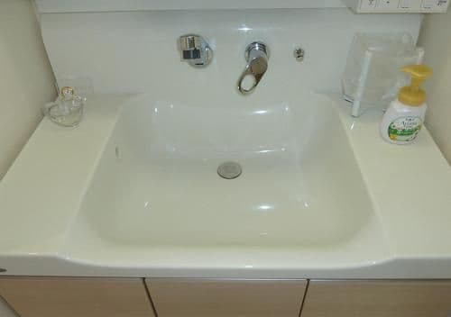 Twin Room B with Shared Bathroom and Toilet
