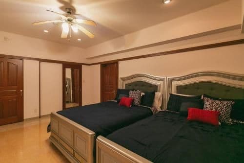 Deluxe Family Suite