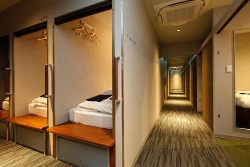 Standard Capsule Room - Male Only