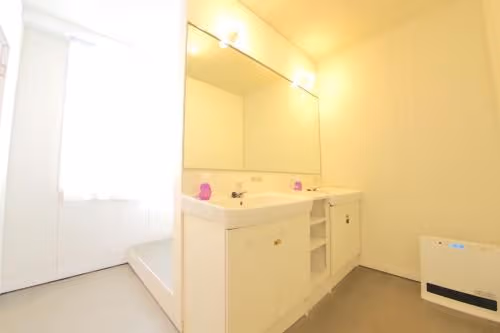 Bunk Bed in Mixed Dormitory Room