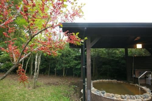 Cottage with Open-Air Bath