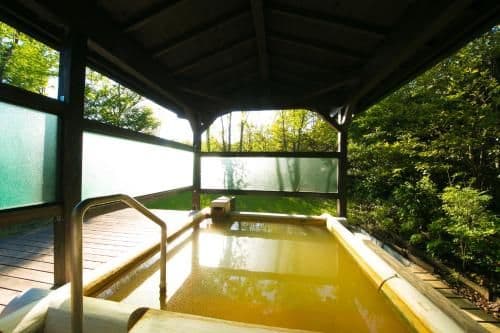 Cottage with Open-Air Bath