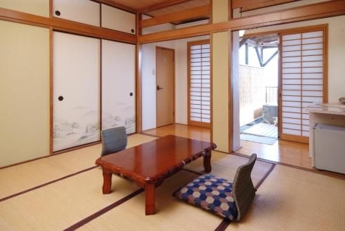 เรียวกัง โฮะซันโซะ (Ryokan Hozanso)3