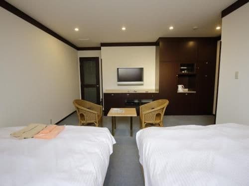 Twin Room with Two Queen Beds - Non-Smoking