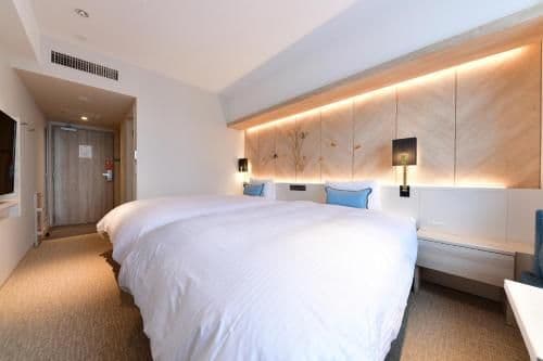 Adjoining High Floor Twin Rooms - Non-Smoking