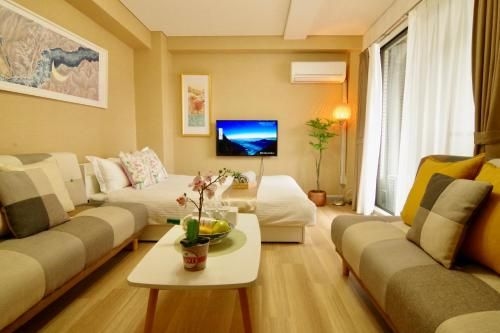 *601* 道頓堀東Art Hotel (601 Dotonbori East Art Hotel)0