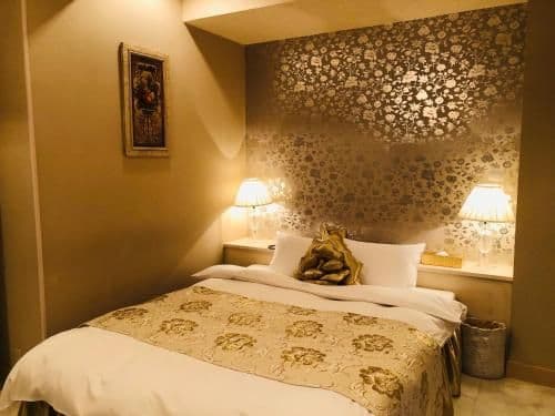Queen Room