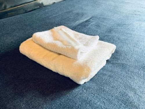 Standard Twin Room with Shared Bathroom