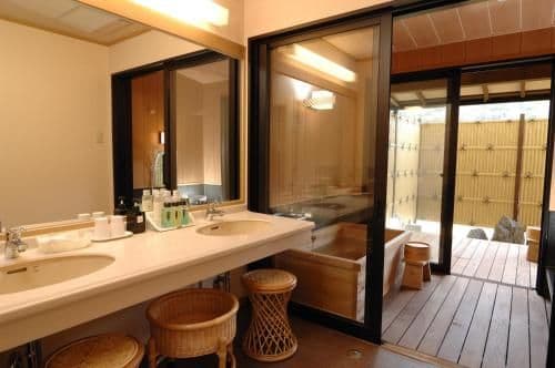 Japanese-Style Deluxe Suite with Open Air Bath