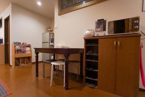 Apartment With Shared Bathroom