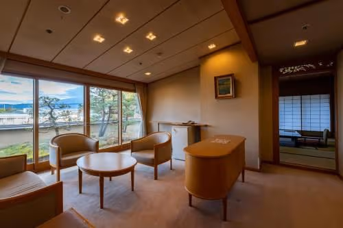 Suite with Hot Tub