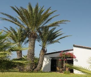 Kermia Beach Bungalow Hotel0