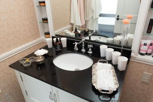 Queen Suite with Spa Bath