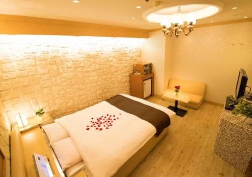 Double Room - Smoking - Check-out at 11:00 am