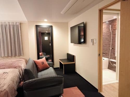 Premium Twin Room - Non-Smoking