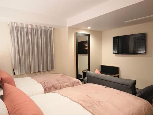 Premium Twin Room - Non-Smoking