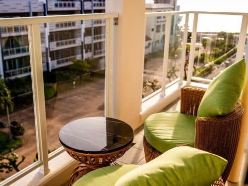 Deluxe Double Room with Side Sea View