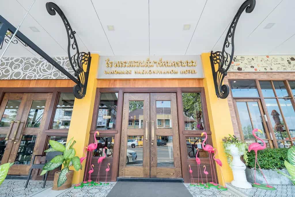 โรงแรมแลนด์มาร์ค นครพนม โรงแรมแลนด์มาร์ค นครพนม