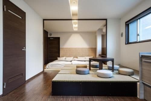 Apartment with Shower