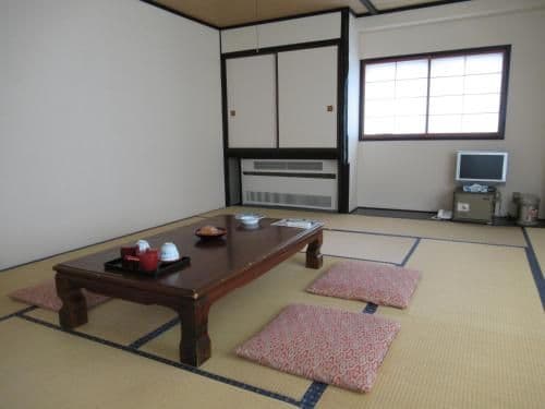 Japanese-Style Room