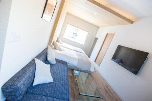 Twin Room with Bath