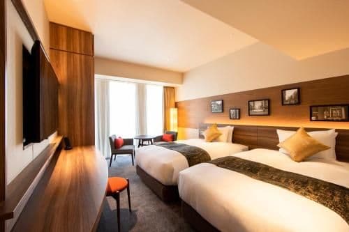 Connecting Rooms