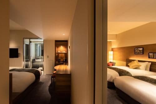 Connecting Rooms