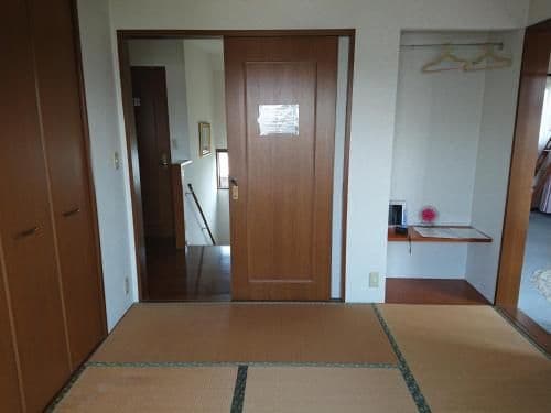 Japanese-Style Room
