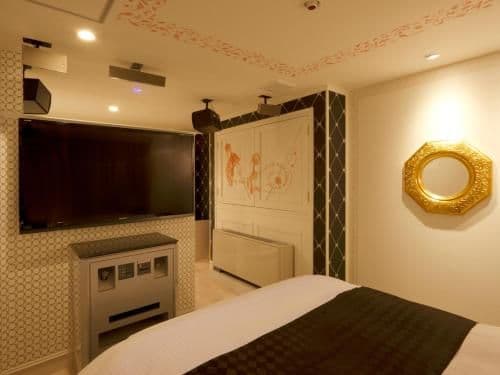 Queen Room with Spa Bath