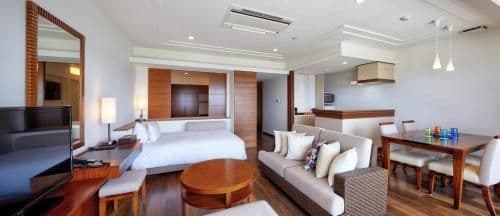 Superior Room with Sea View - High Floor