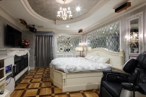 King Room with Spa Bath