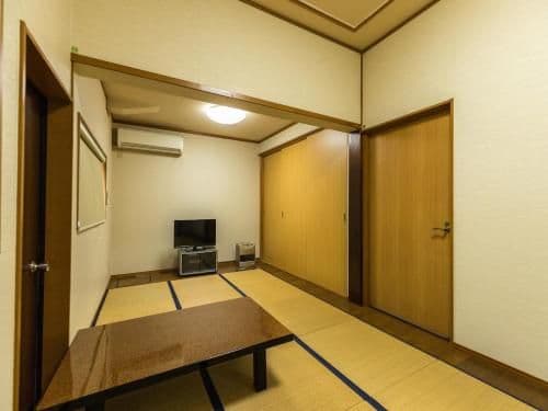 Japanese-Style Triple Room with Shared Bathroom - Smoking