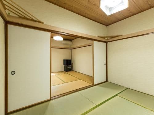 Japanese-Style Quadruple Room with Shared Bathroom - Smoking