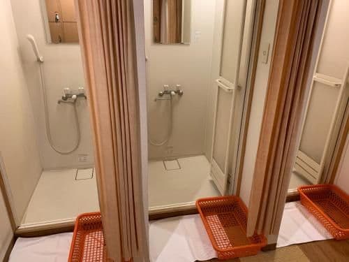 Single Room with Shared Bathroom - Non Smoking