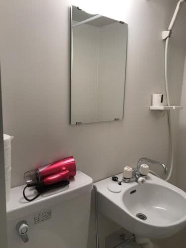 Apartment with Shower