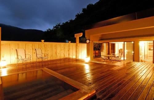 Luxury Suite with Open-Air Bath