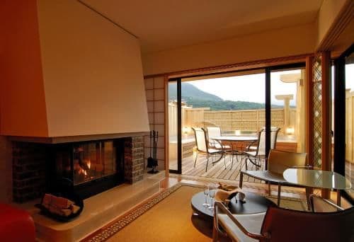 Luxury Suite with Open-Air Bath