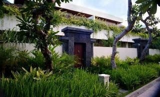 Bali Island Villas and Spa Seminyak0