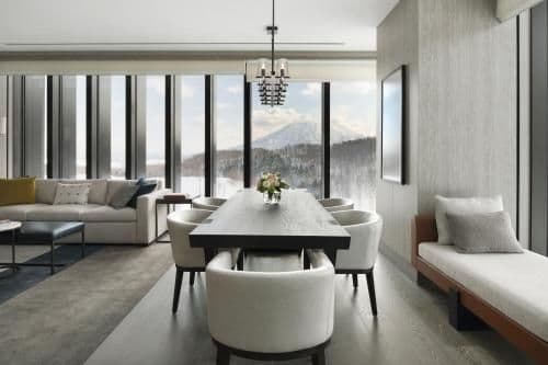 Deluxe King Suite