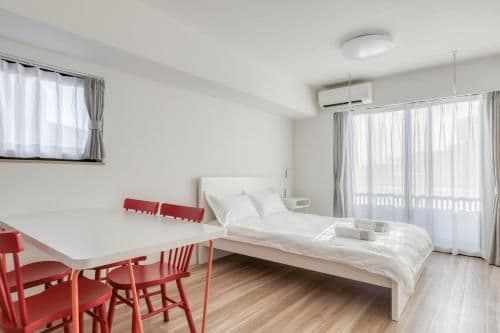 Deluxe Two-Bedroom Apartment