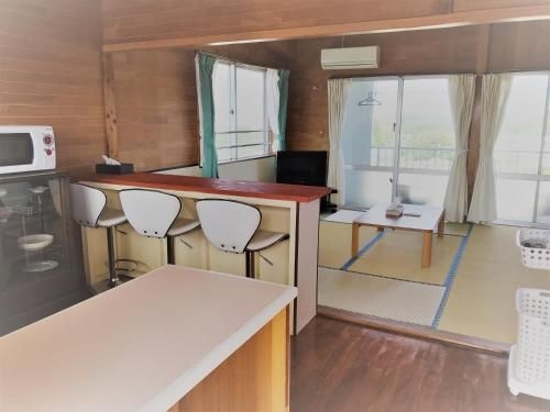 เพนชัน คริสตัล อินน์ ออนนะ (Pension Crystal Inn Onna)4