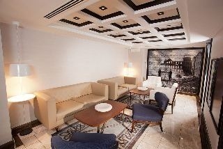 LA VILLA HOTEL0