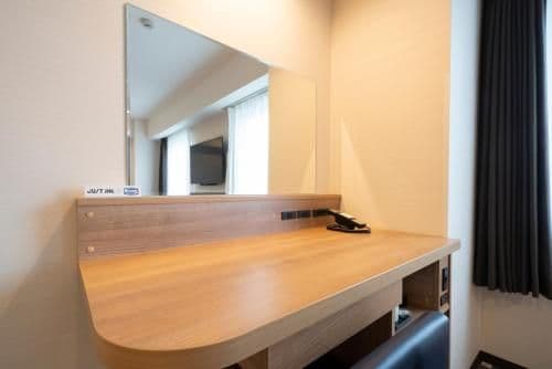 Twin Room - Non-Smoking