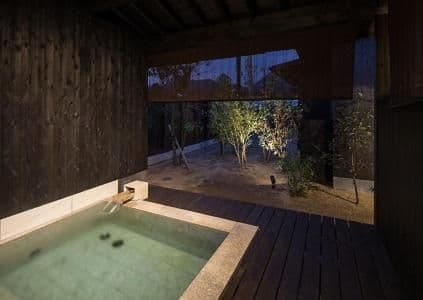 Superior Twin Room with Semi Open-Air Bath(No.4)