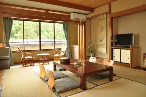 Japanese-Style Quadruple Room