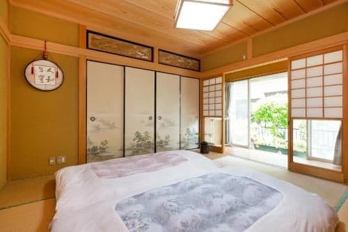 Family Room with Garden View