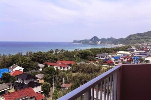Japanese-Style One-Bedroom Apartment with Sea View