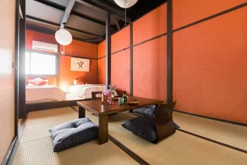 Traditional apt unique area. Near to Sub&Umeda#NK2 Traditional apt unique area. Near to Sub&Umeda#NK2